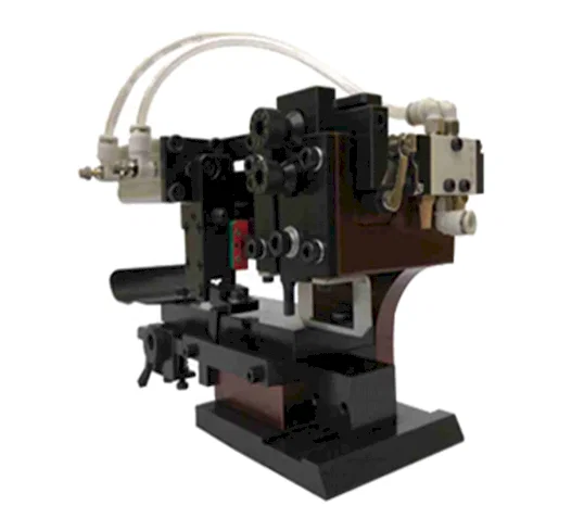Pneumaattinen Transverse Die for Wide Liitins - Liittimen puristustyökalut